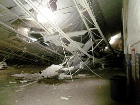 roof-collapse roof collapse